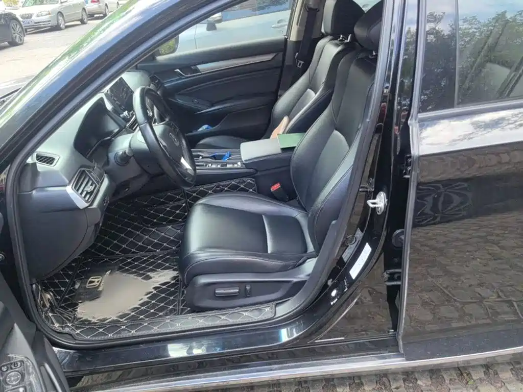 Honda Accord — миниатюра 12