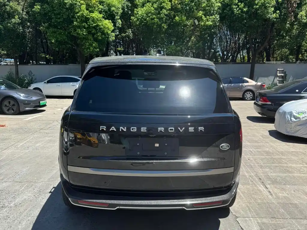 Land Rover Range Rover 2025 3.0 L6 360PS
