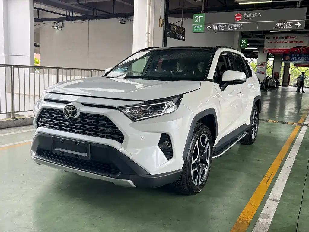 Toyota RAV4 2021
