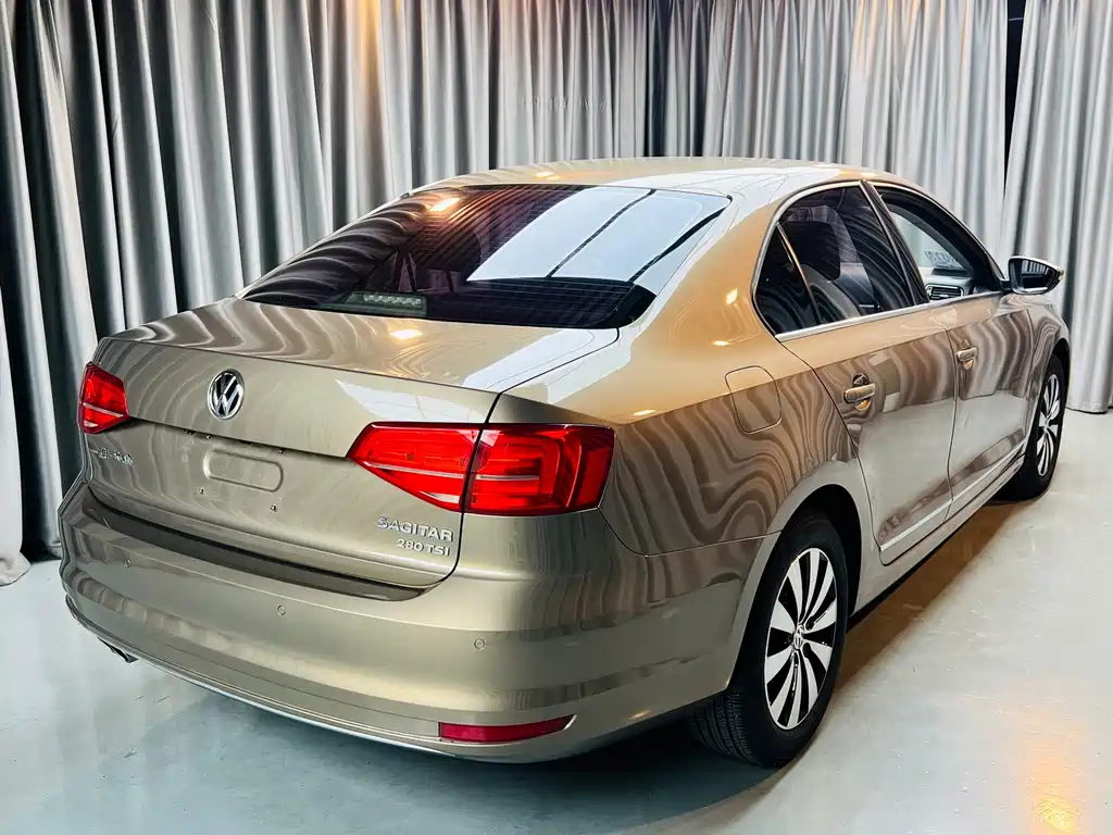 Volkswagen Sagitar — миниатюра 4