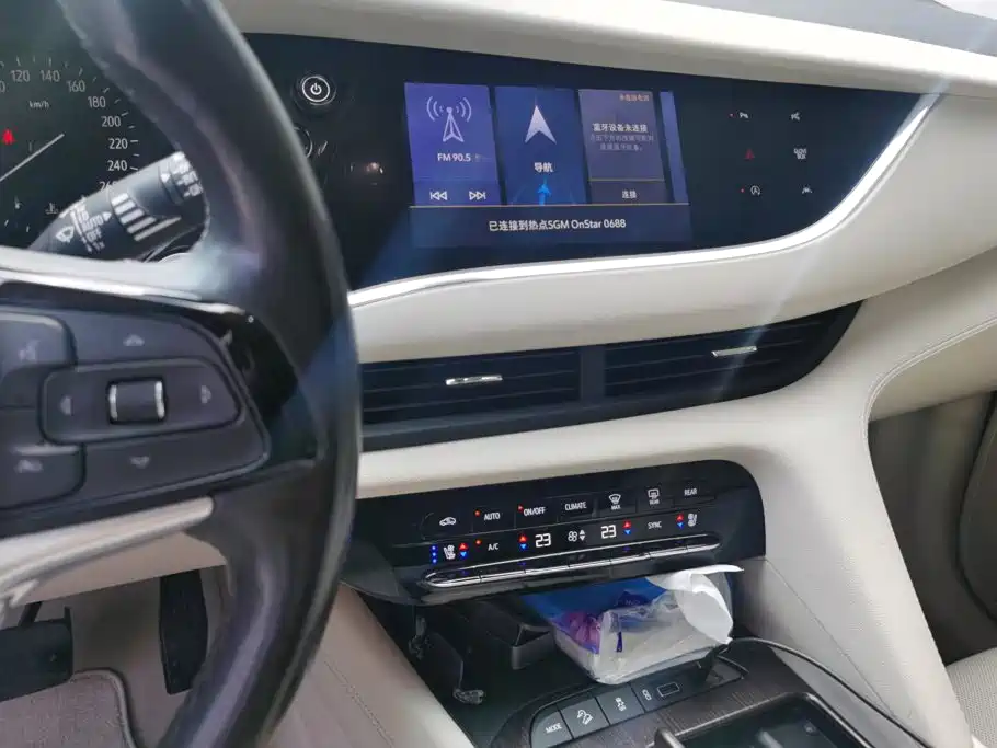 Buick Enclave — миниатюра 13