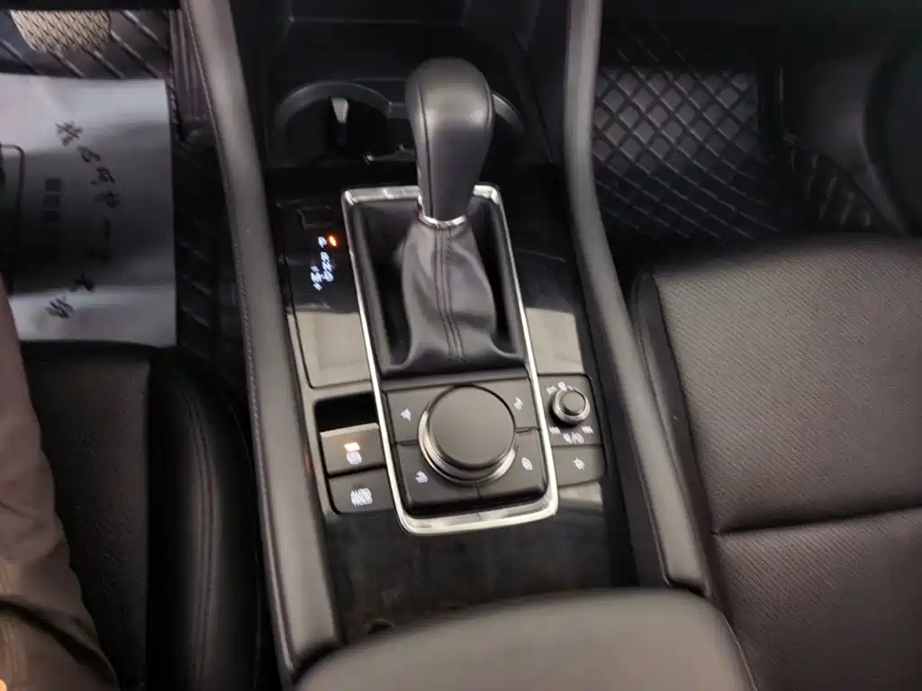 Mazda 3 Axela — миниатюра 14