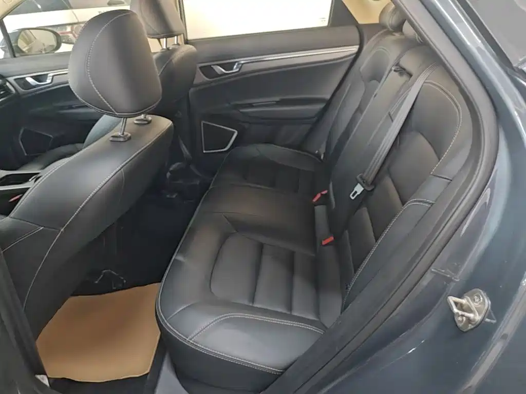 Geely Emgrand GS — миниатюра 17
