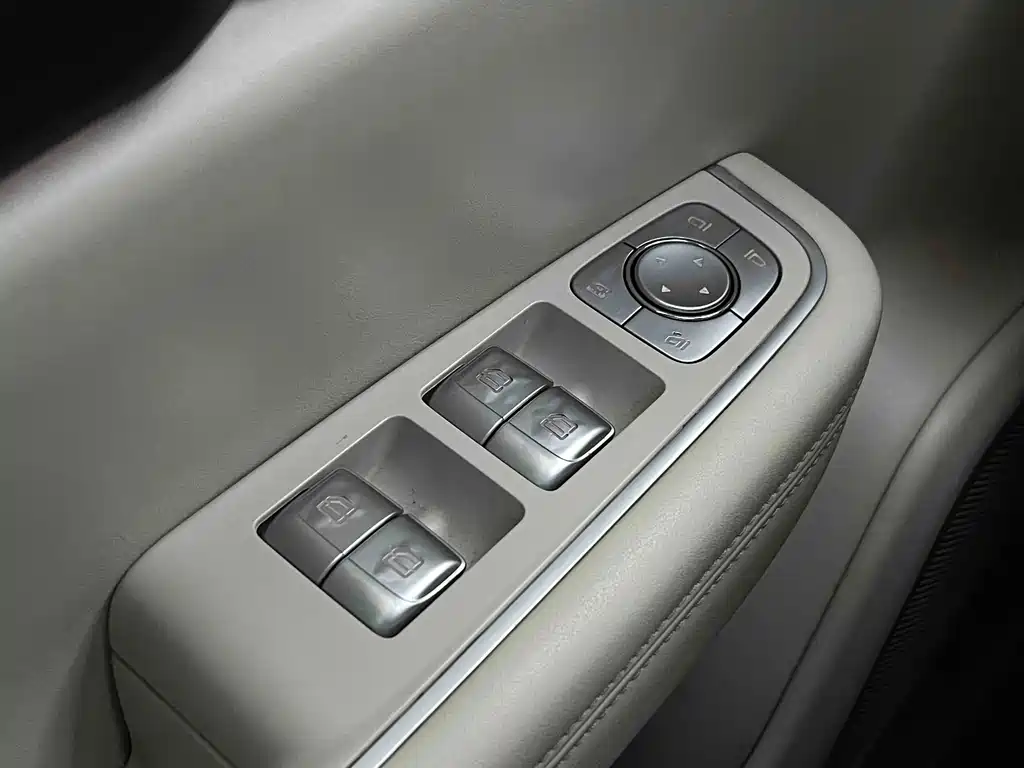 Li Auto Li ONE — миниатюра 21