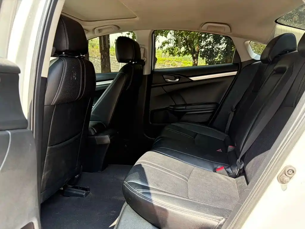 Honda Civic — миниатюра 6