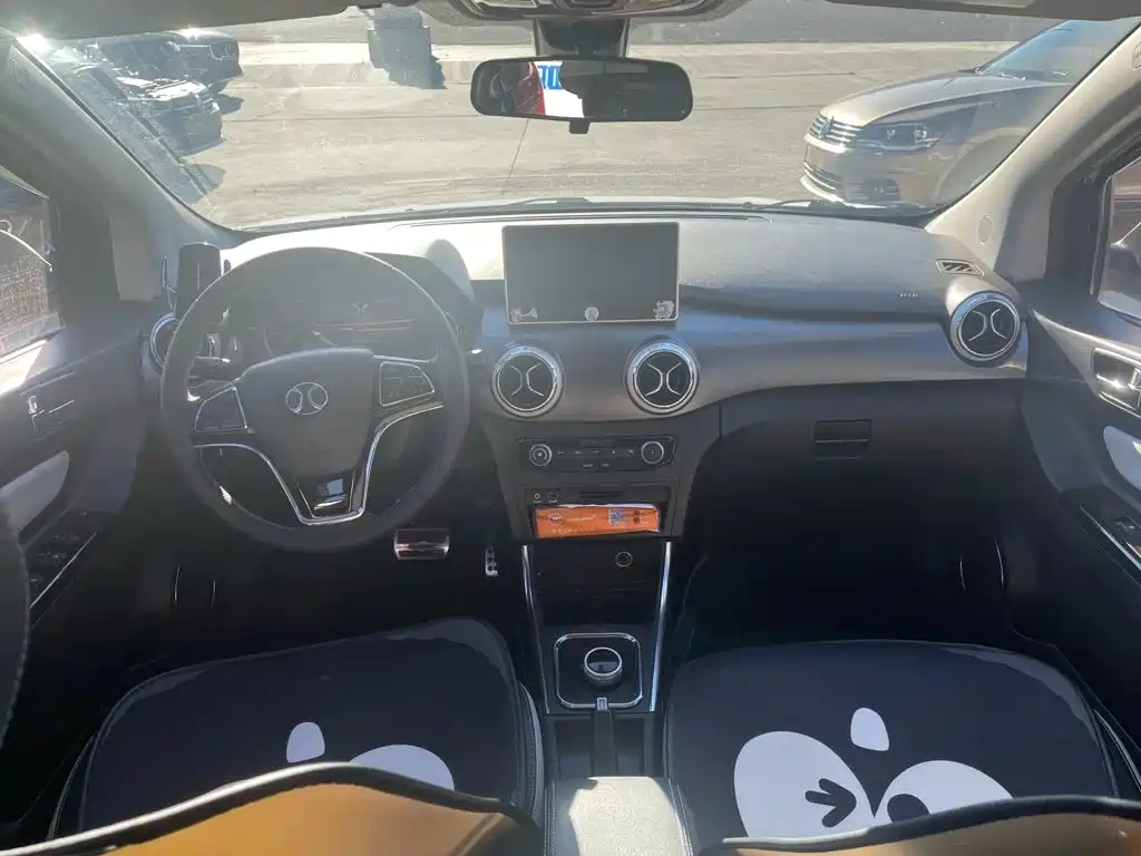 BAIC New Energy EC5 — миниатюра 10