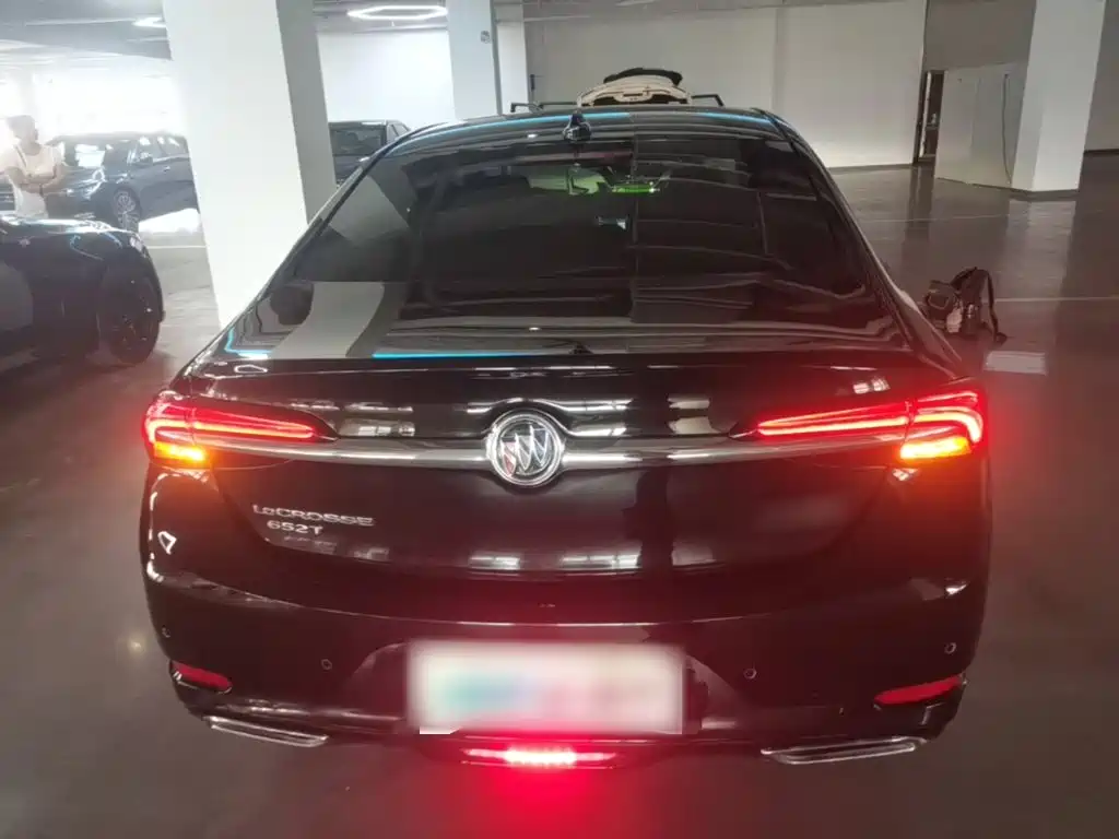 Buick LaCrosse — миниатюра 6