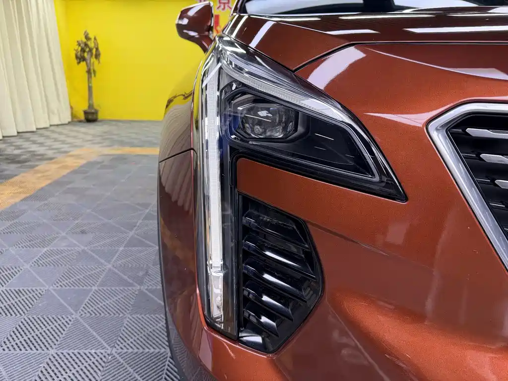 Cadillac XT4 — миниатюра 6