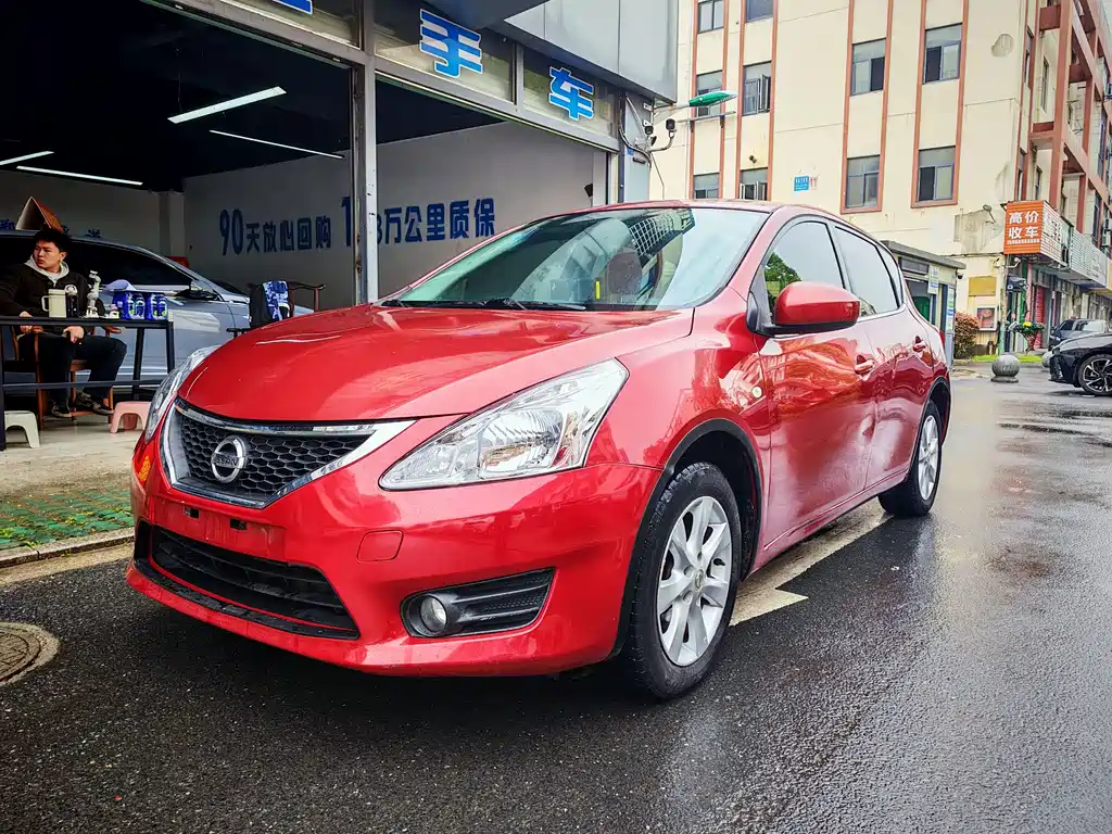 Nissan Tiida 2011