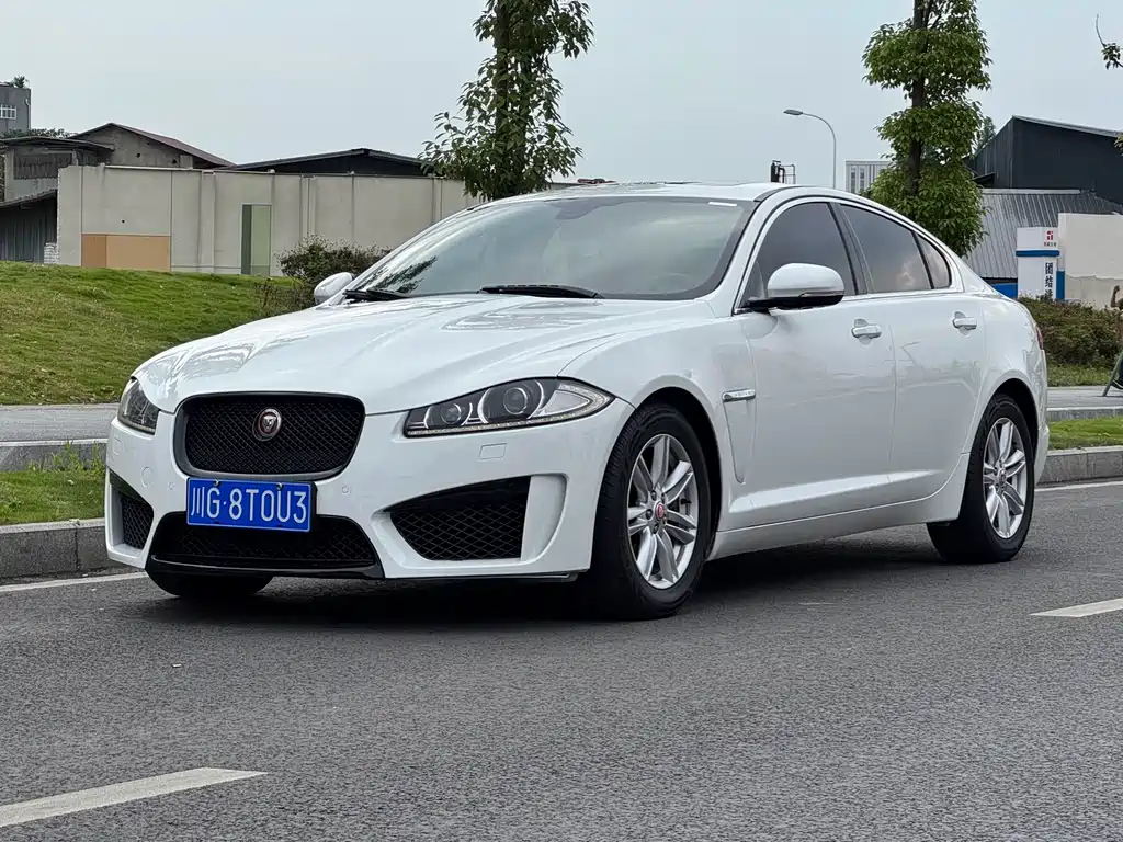 Jaguar XF 2014