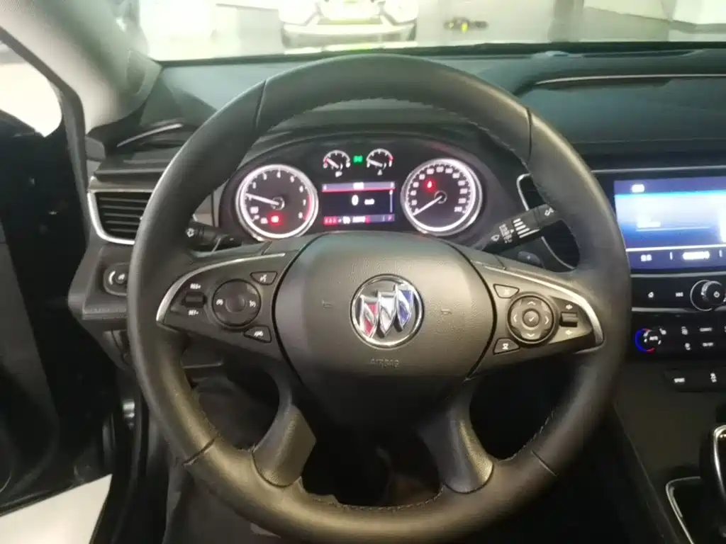 Buick LaCrosse — миниатюра 11