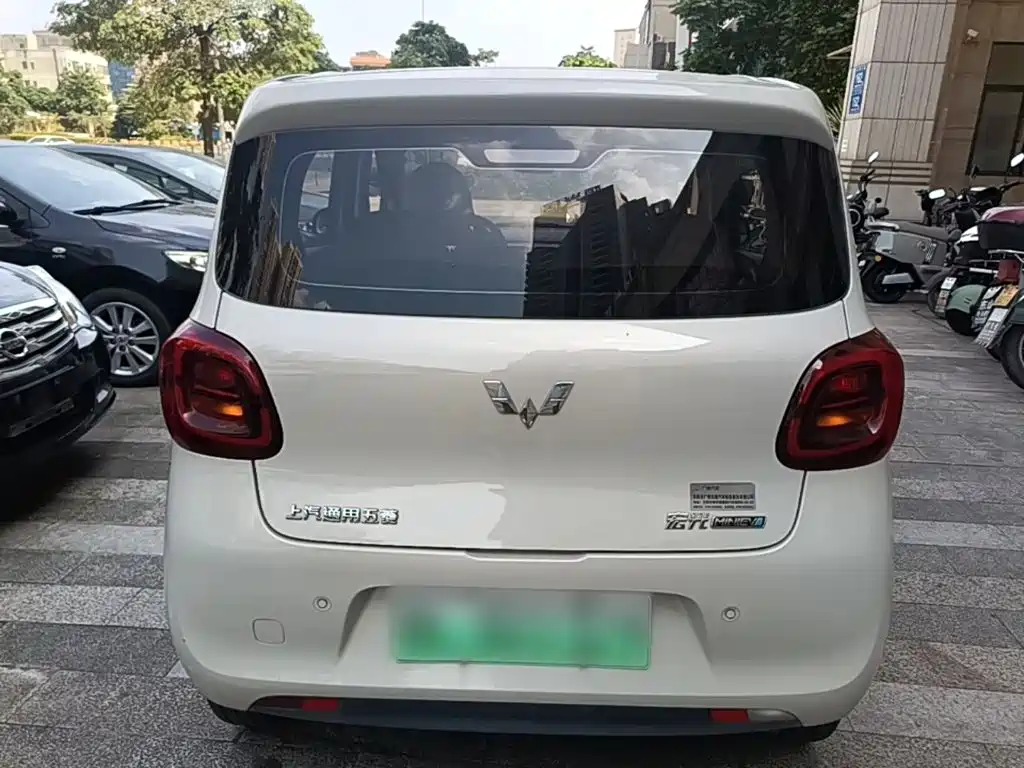 Wuling MINIEV — миниатюра 6