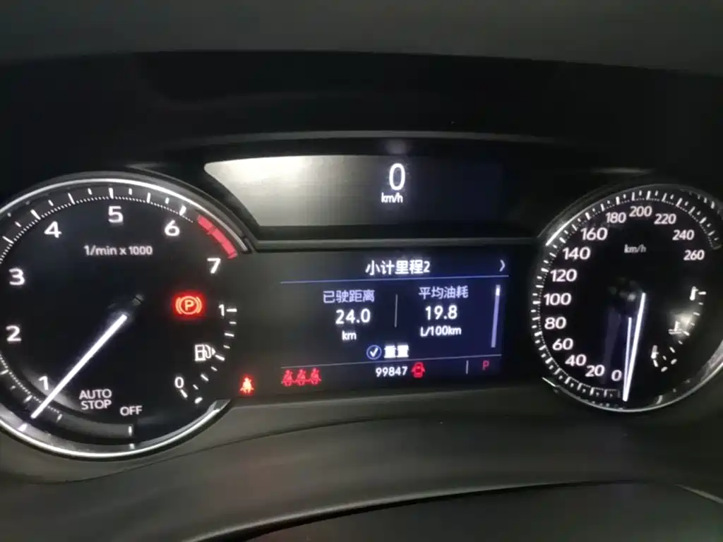 Cadillac XT4 — миниатюра 12