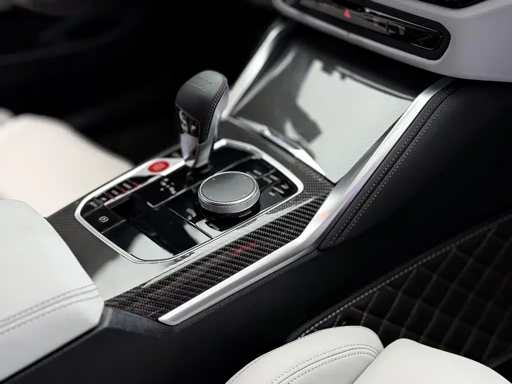 BMW M4 — миниатюра 10