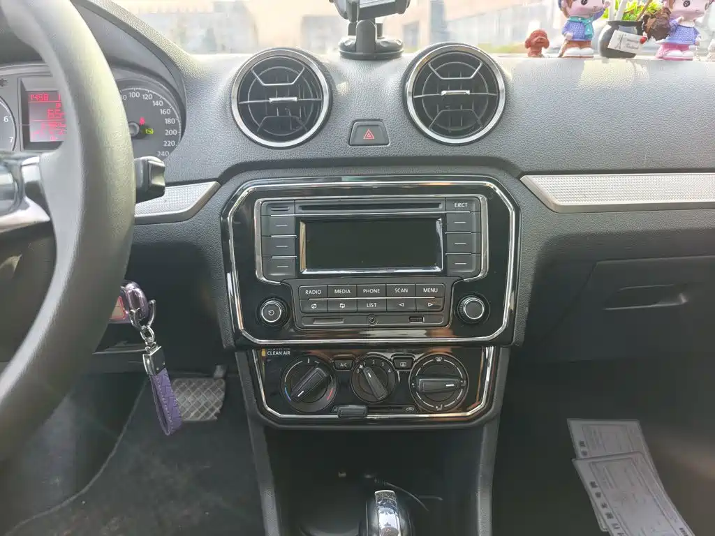 Volkswagen Jetta — миниатюра 13