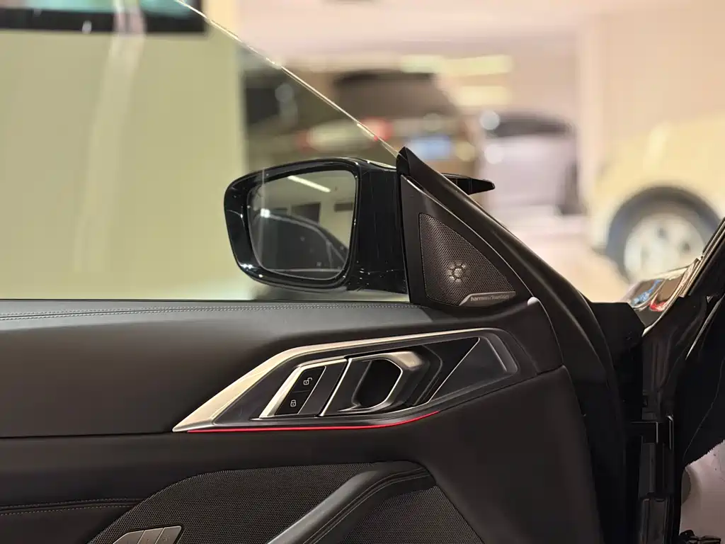 BMW M4 2022 M4
