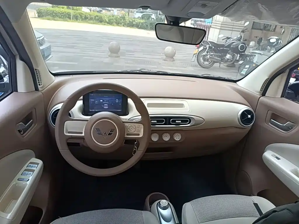 Wuling MINIEV — миниатюра 10