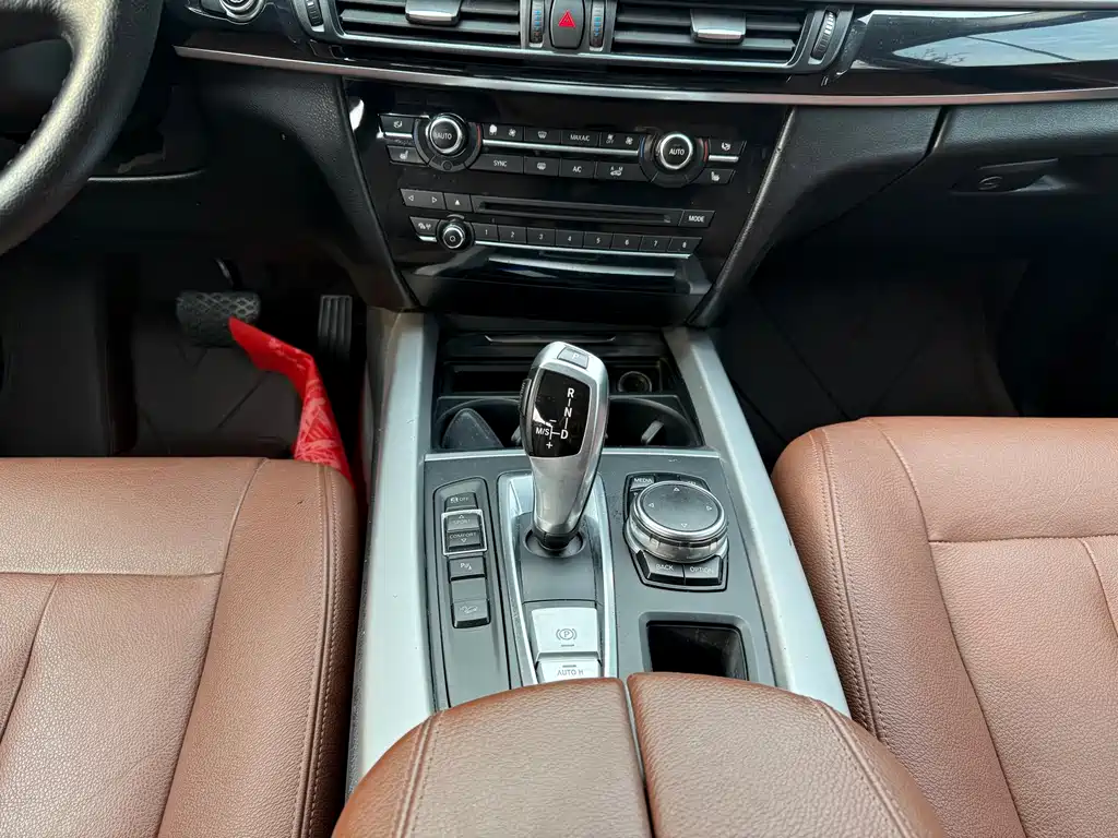 BMW X5 (Import) — миниатюра 13