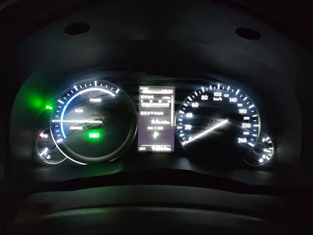 Lexus ES — миниатюра 13