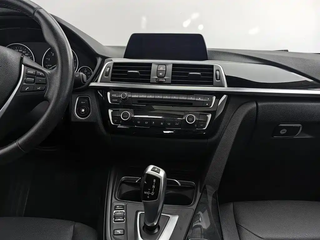 BMW 3 Series — миниатюра 12