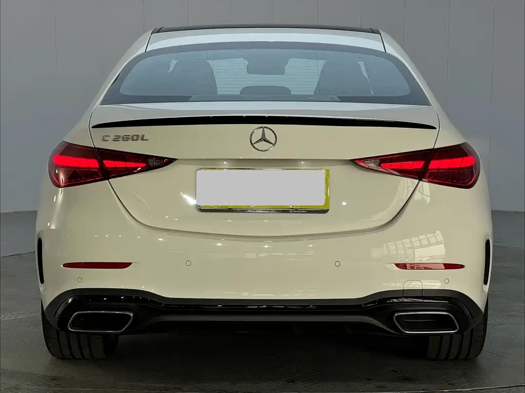 Mercedes-Benz C-Class — миниатюра 13