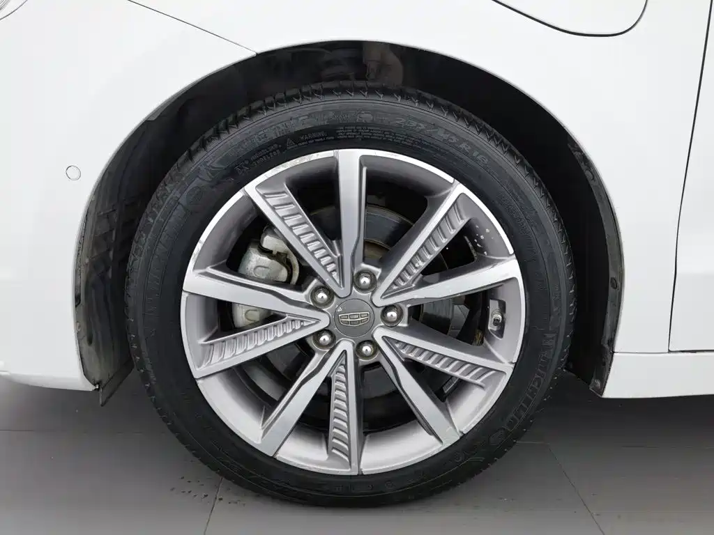 Geely Borui Hybrid — миниатюра 17