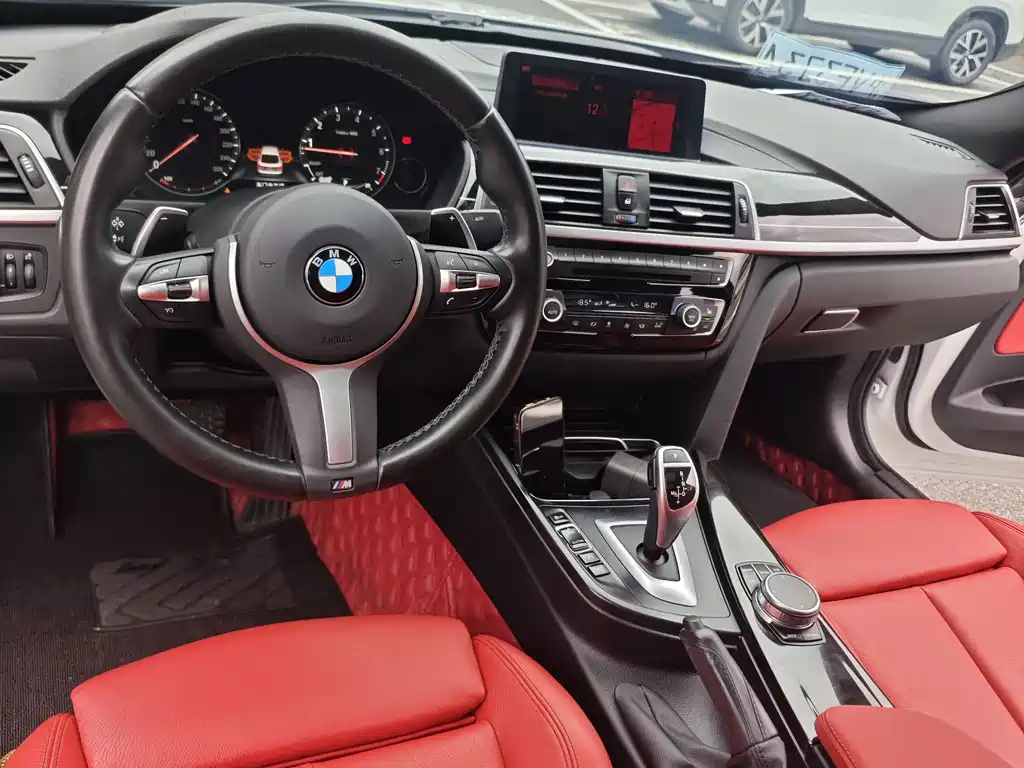BMW 3 Series GT 3 GT 2019 330i xDrive M Sport