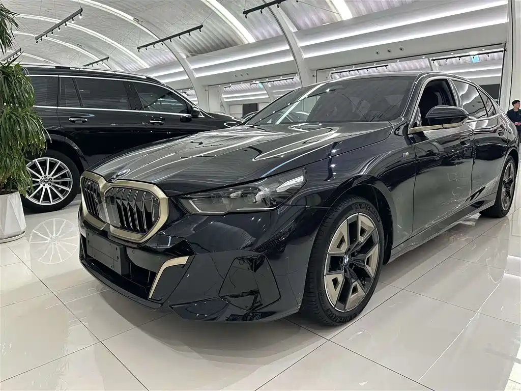 BMW 5 Series 2024
