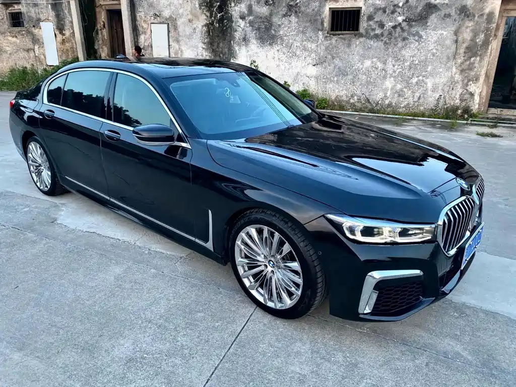 BMW 7 Series — миниатюра 2