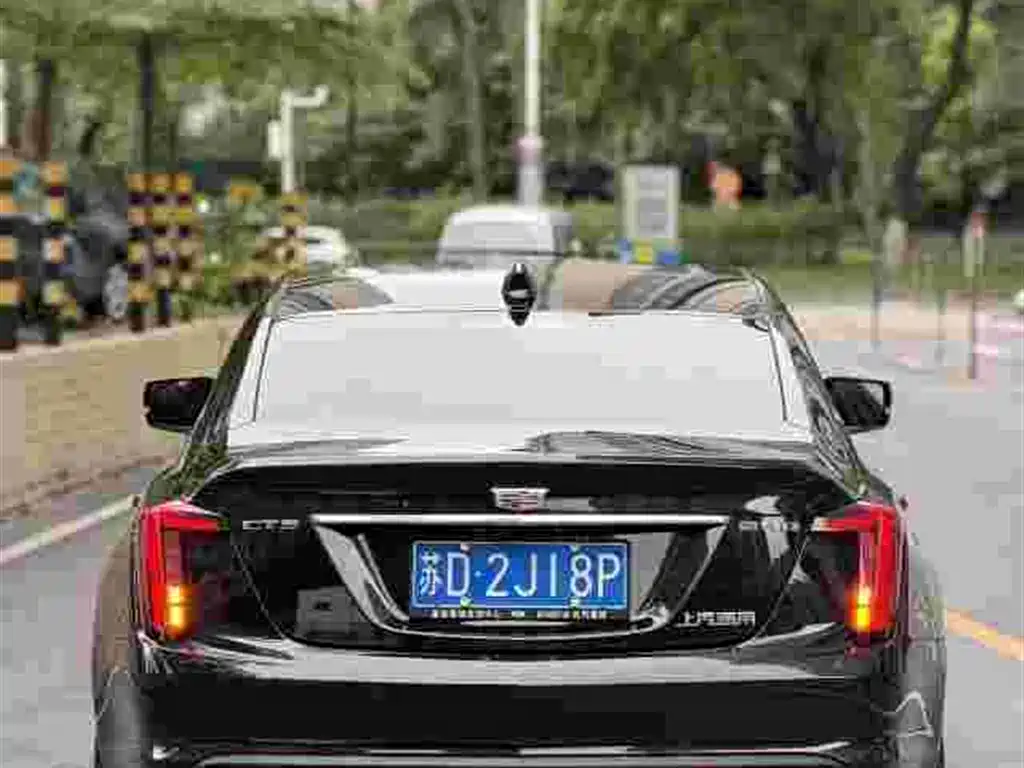 Cadillac CT5 — миниатюра 3