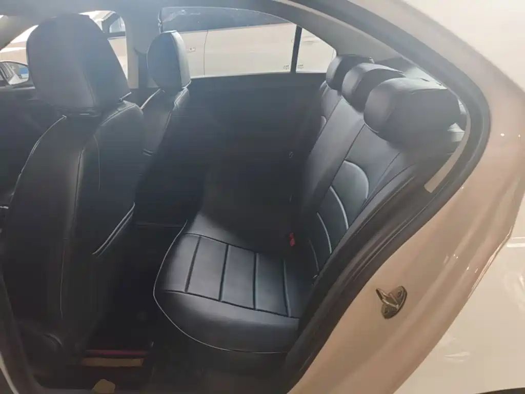 Volkswagen Santana — миниатюра 17