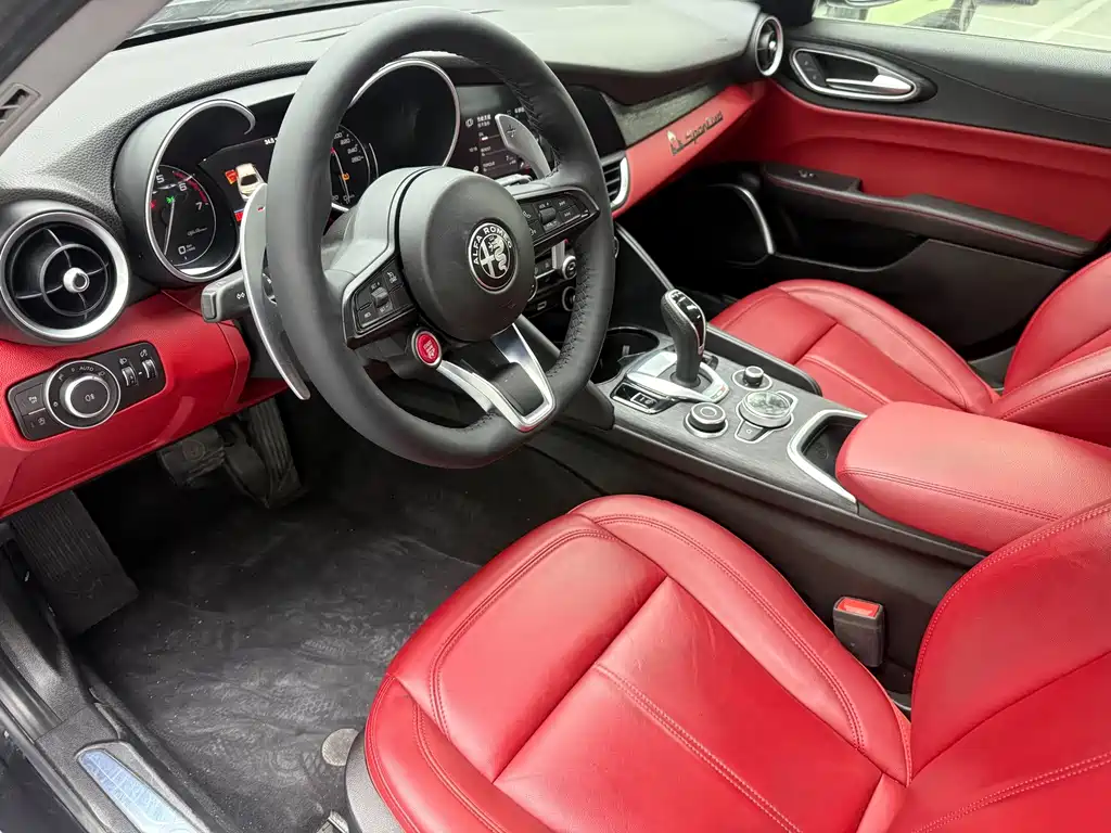 Alfa Romeo Giulia — миниатюра 6