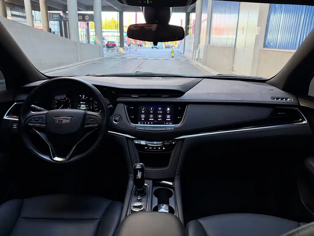 Cadillac XT6 — миниатюра 8