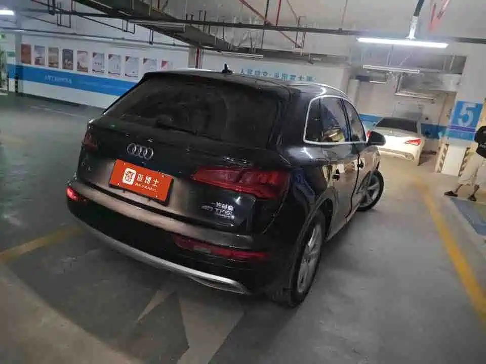 Audi Q5L — миниатюра 2