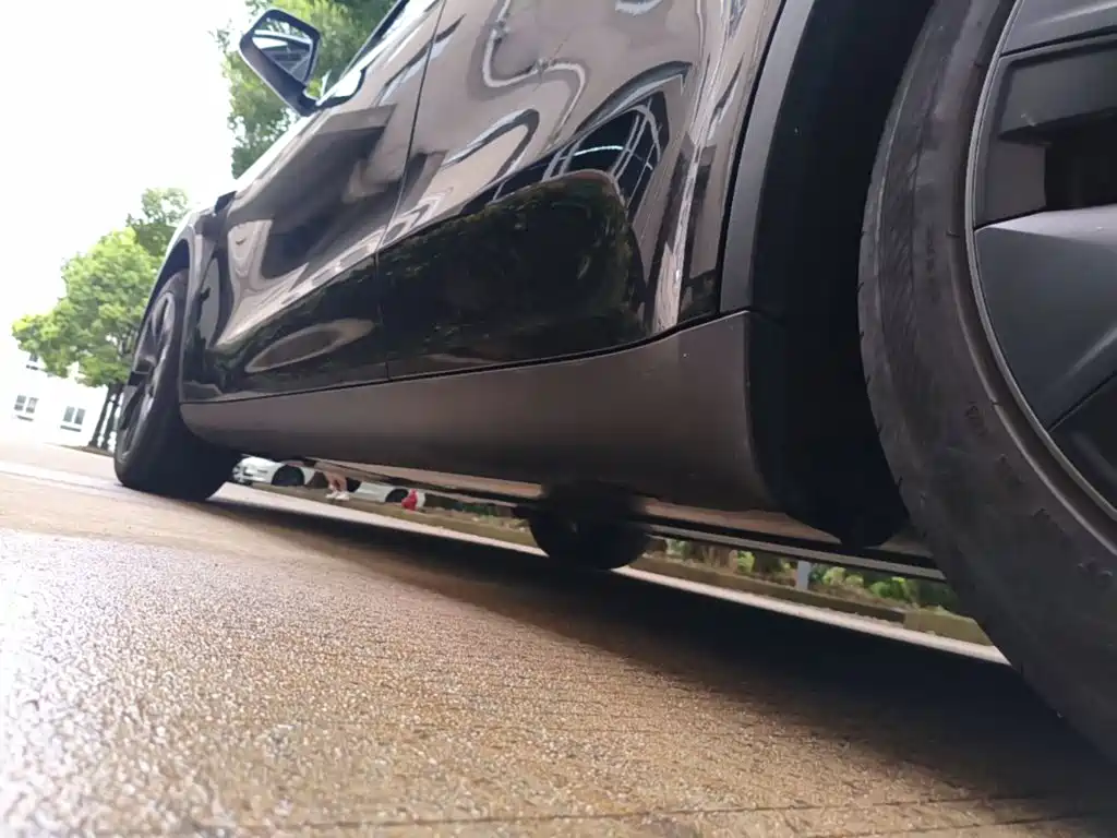 Tesla Model Y — миниатюра 22