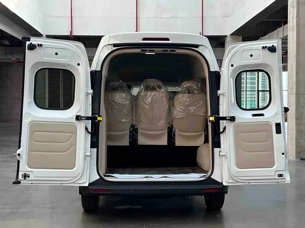 MAXUS V70 — миниатюра 7