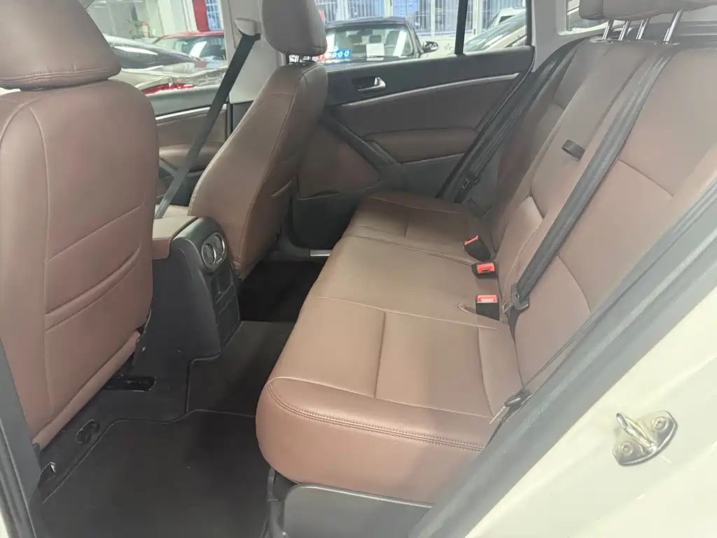 Volkswagen Tiguan — миниатюра 4