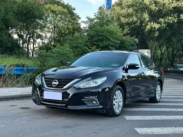 NISSAN TEANA 2019
