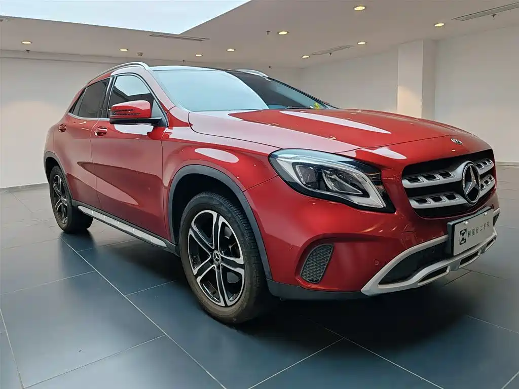 Mercedes-Benz GLA 2019 GLA 200 Fashion