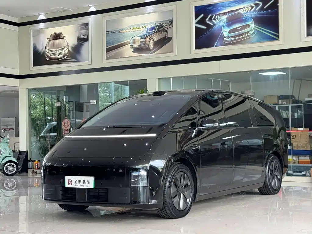 Li Auto Li MEGA 2025