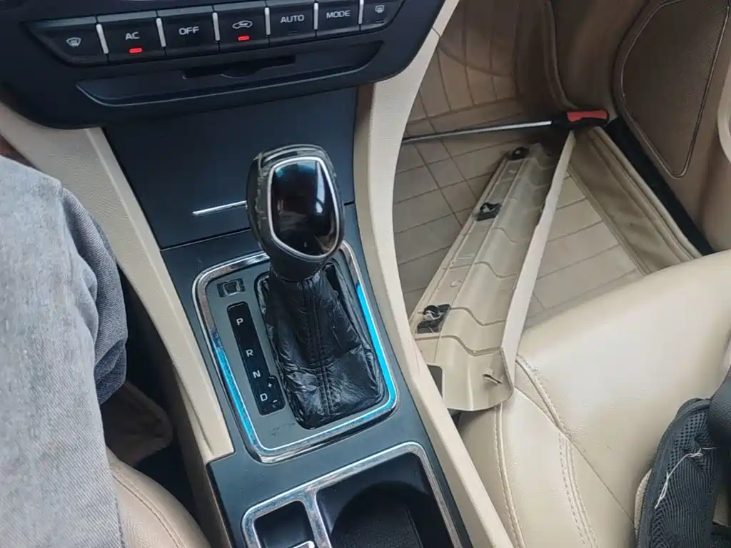Geely Emgrand — миниатюра 14
