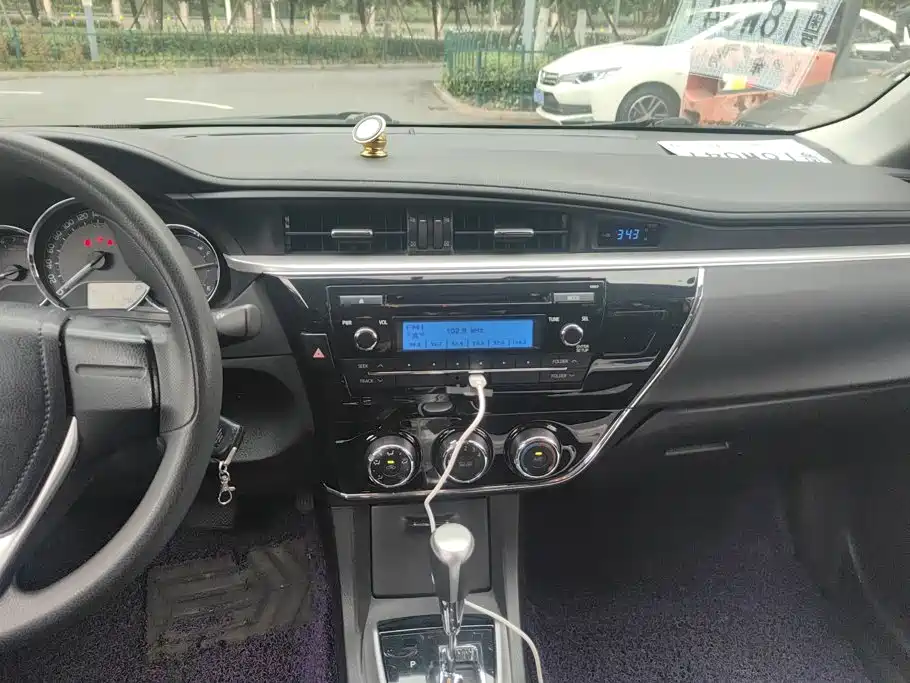 Toyota Corolla — миниатюра 13