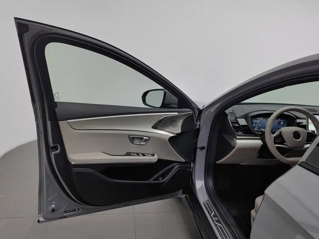 BYD Han — миниатюра 8
