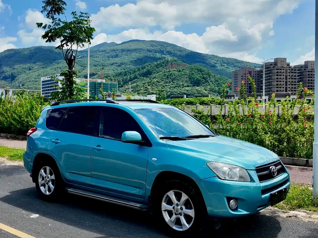 Toyota RAV4 — миниатюра 58