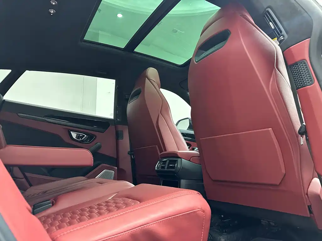 Lamborghini Urus — миниатюра 13