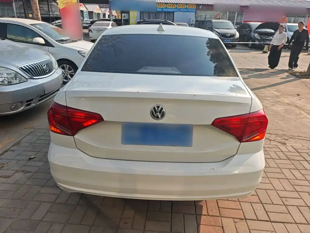 Volkswagen Jetta — миниатюра 6