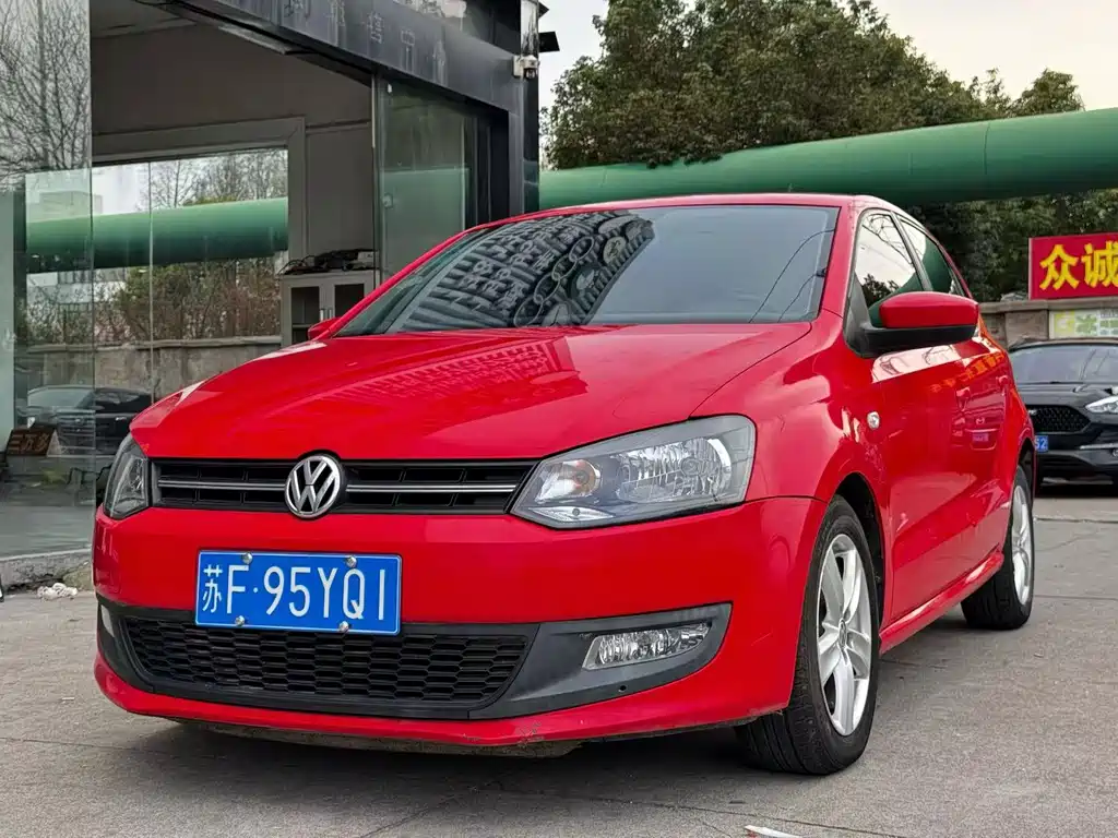 Volkswagen Polo 2011 1.6L AT