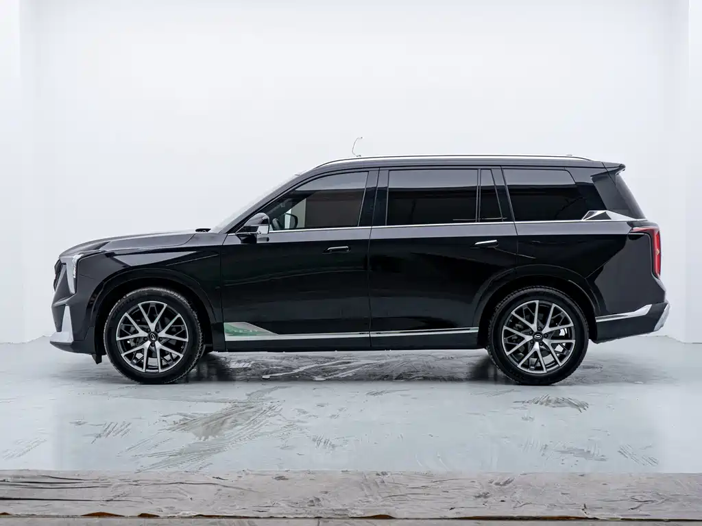 GAC GS8 2022 2.0TM Luxury （ мест）