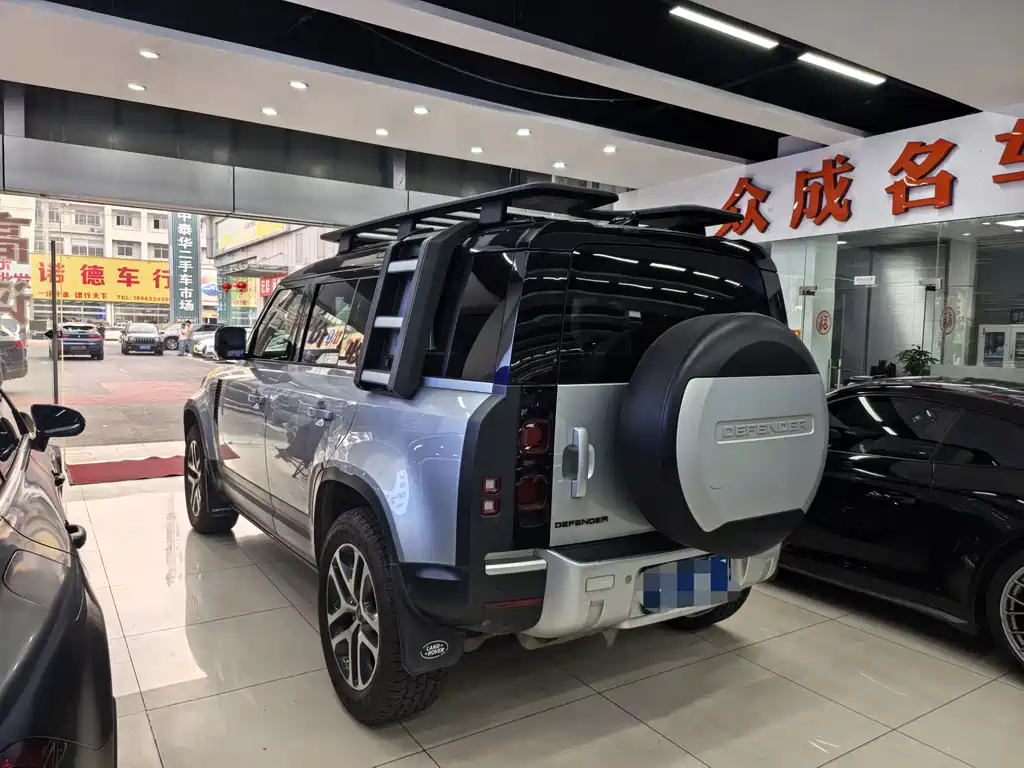 Land Rover Defender — миниатюра 11