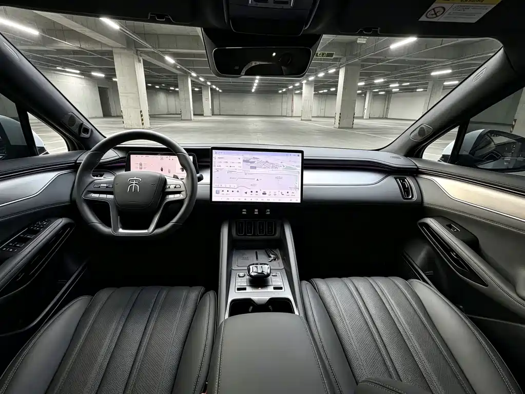 BYD L EV — миниатюра 8